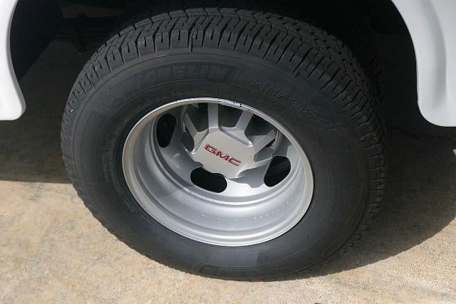 2024 GMC Sierra 3500 HD Chassis Cab Pro