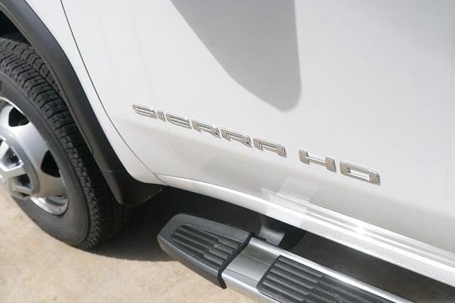 2024 GMC Sierra 3500 HD Chassis Cab Pro