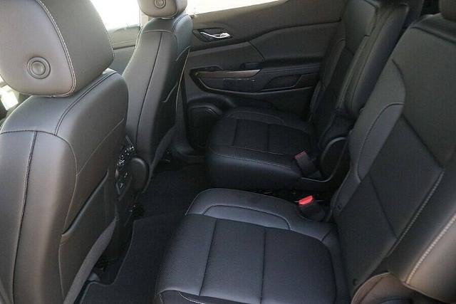 2022 GMC Acadia SLT