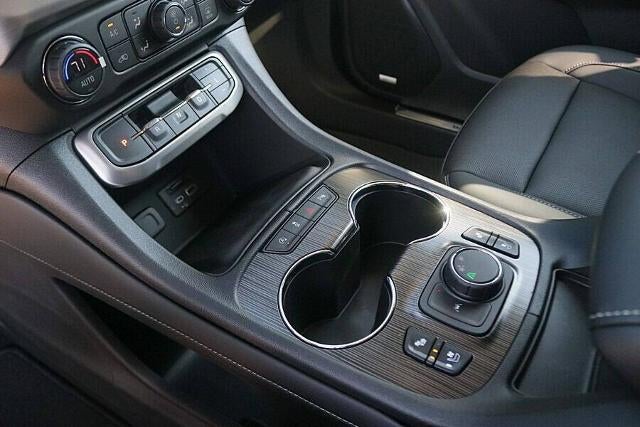 2022 GMC Acadia SLT